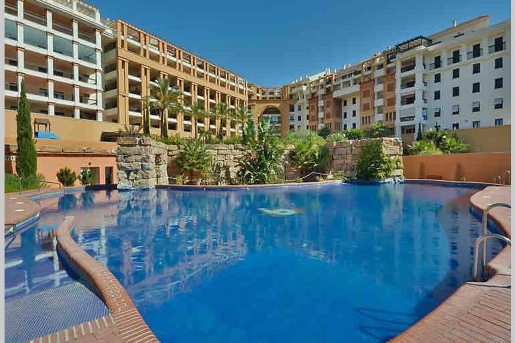 Penthouse With Sea Views In Marbella Apartment ภายนอก รูปภาพ